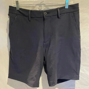 Banana Republic Navy Aiden 9” Hybrid Shorts, size 32